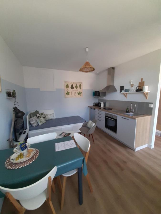 Ferienwohnung Les Madeleines Carolles Exterior foto